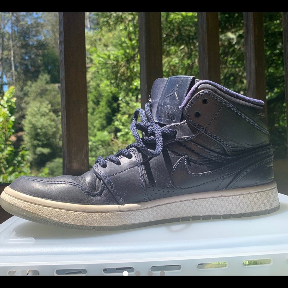 Lightly worn Jordan anti gravity machines